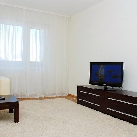 2-Komnatnye Apartamenty Alladin - Pozniaki Κίεβο Εξωτερικό φωτογραφία